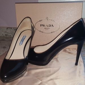 Prada Round-Toe Black Platform Pump fits 9